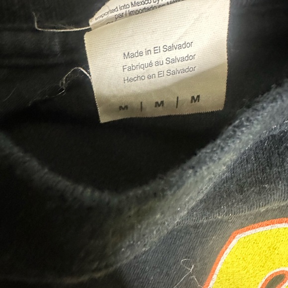 HOOTERS RACING TEE - Picture 2 of 3